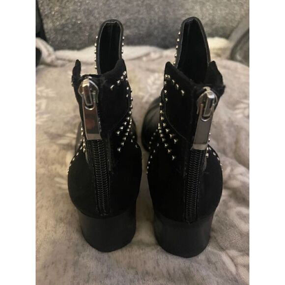 ZARA TRF Women's EUR 40 9Black Leather Studded Ankle Boots Zippered Back - Picture 7 of 8